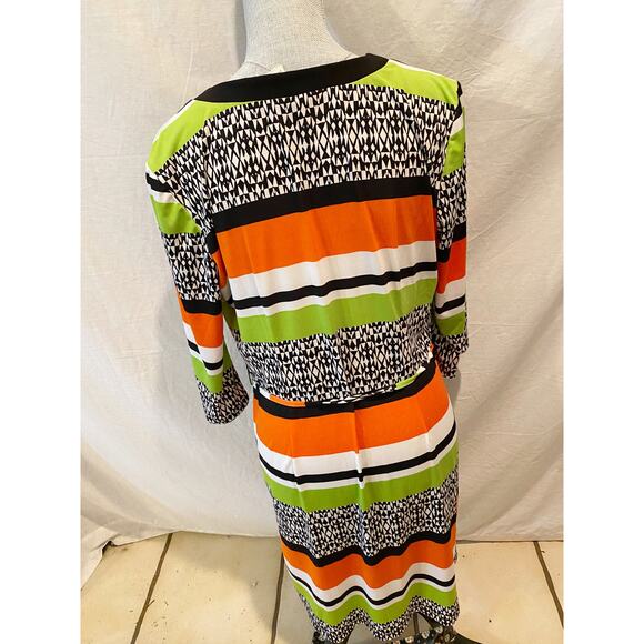 Emma & Michelle Striped Dress - Picture 9 of 16